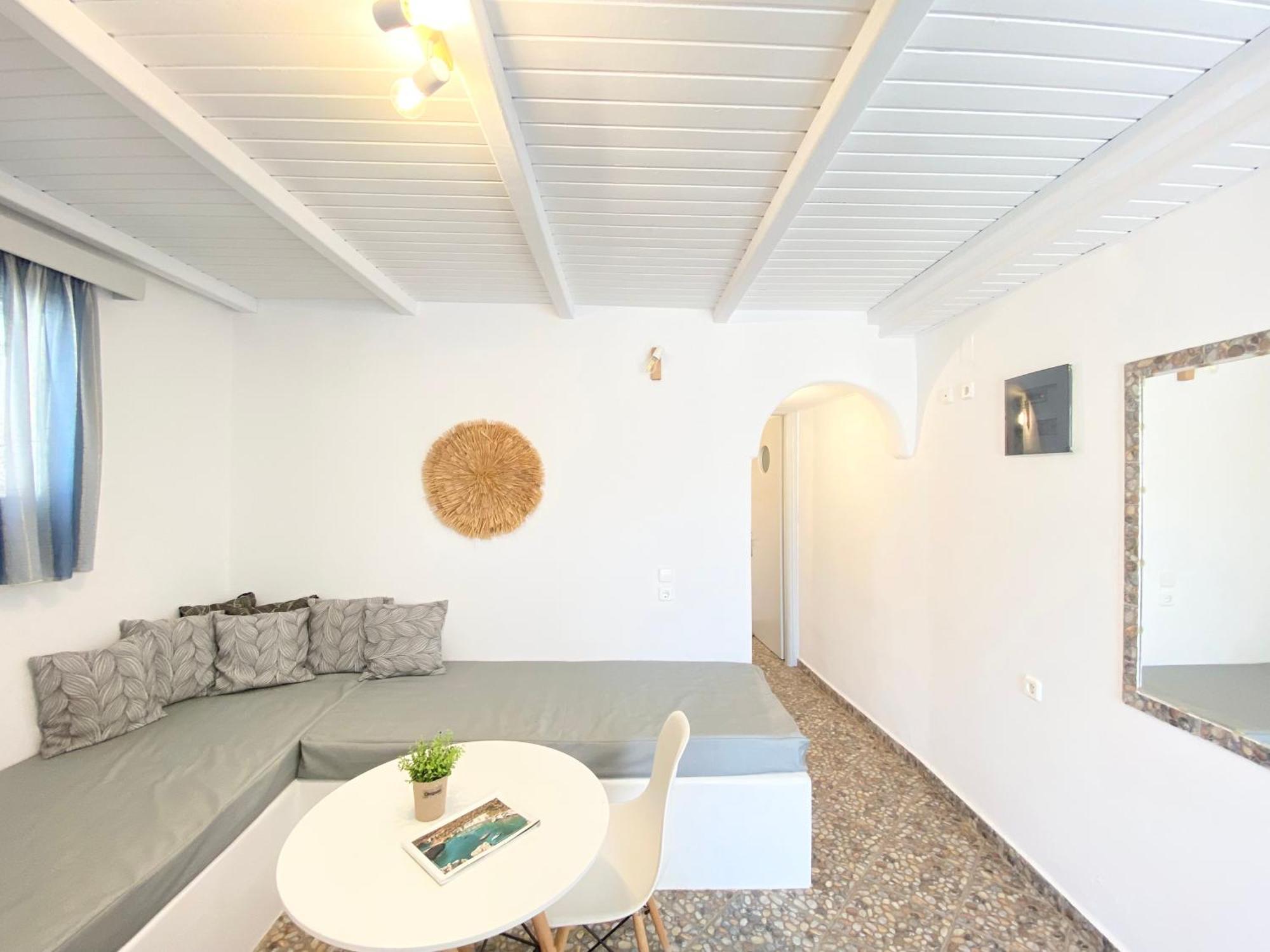 Agia Kyriaki Studios Agia Kiriaki Beach  Екстериор снимка
